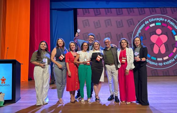 Vereadora Fabiana Gomes prestigia educadores de Campina premiados por práticas inovadoras pelo Instituto Alpargatas