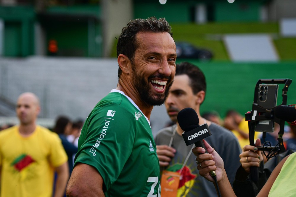 Botafogo-PB anuncia a contratação do meia Nenê
