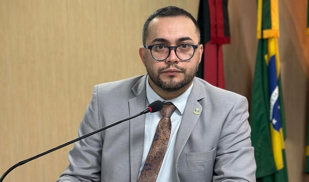Rafafá apresenta Projeto de Lei que autoriza o sepultamento de pets em jazigos pertencentes aos seus tutores, nos cemitérios do município