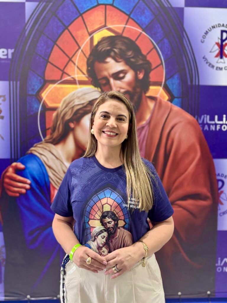 Carol Gomes participa ativamente do Crescer e destaca importância do evento para Campina Grande