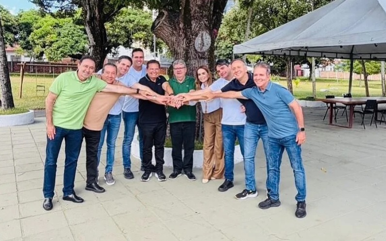 Adriano Galdino admite possibilidade de ser vice de Lucas, mas diz que decisão ficará para as convenções