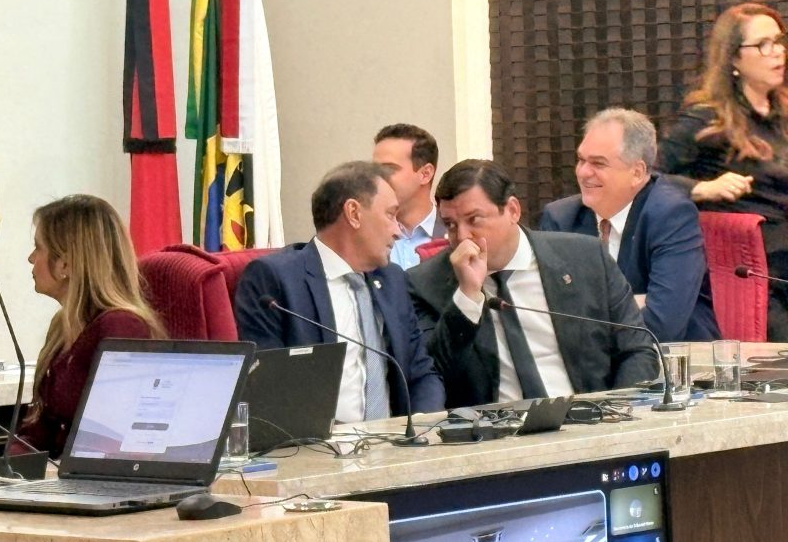 Deusdete Queiroga e Taciano Diniz são empossados como conselheiros do TCE-PB
