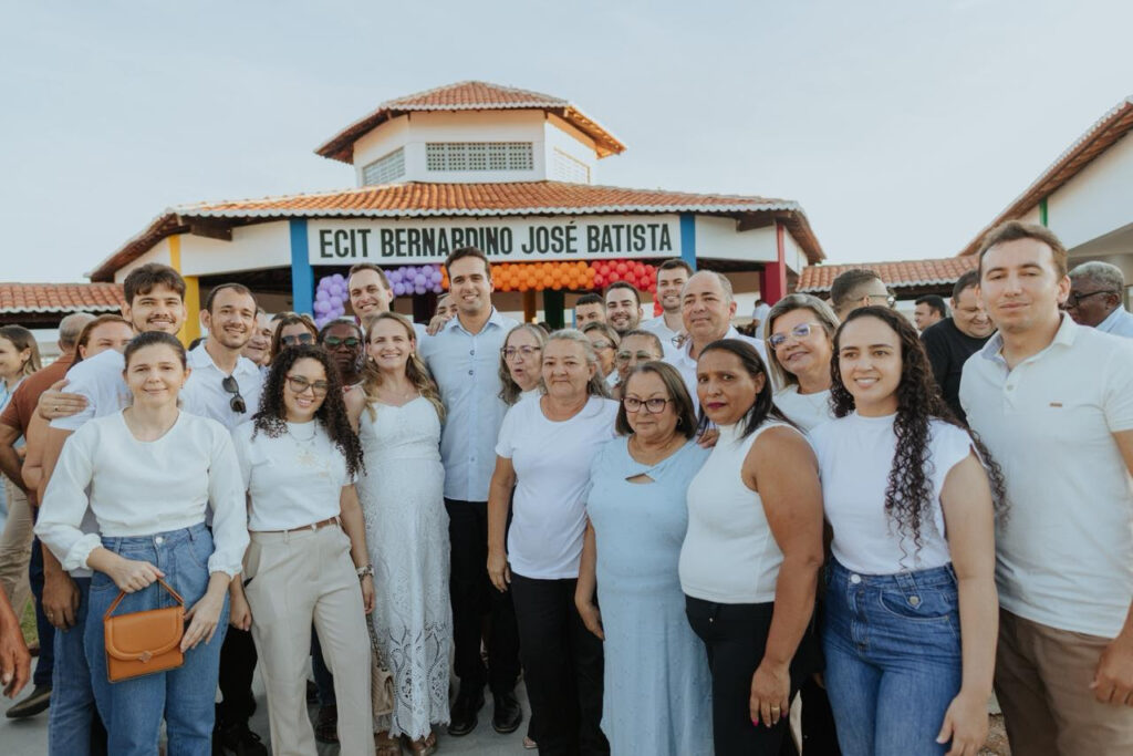 Lucas Ribeiro inaugura três escolas e autoriza realização de obras em Triunfo
