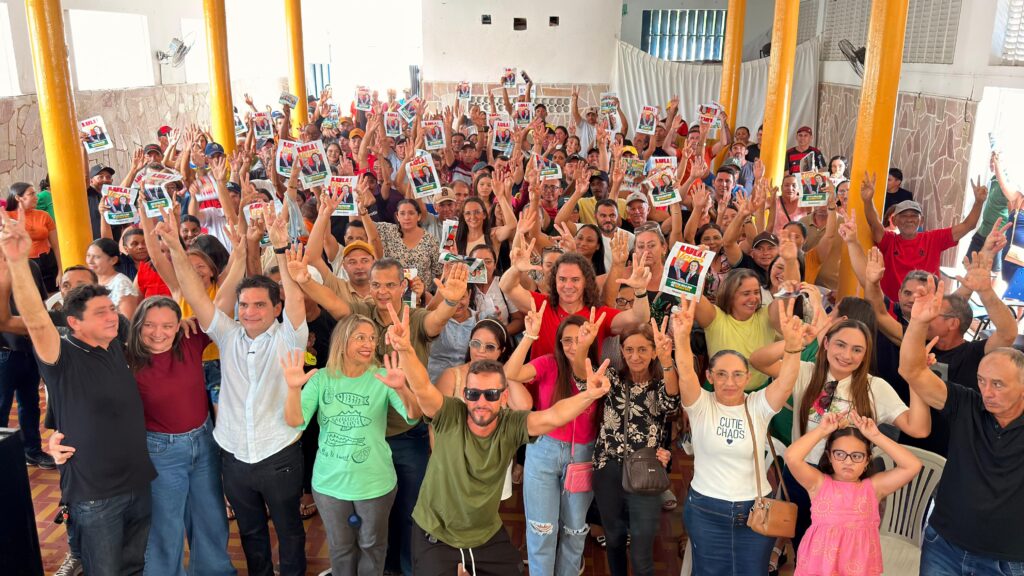 Em Coremas, Murilo Galdino participa de reunião com colônia de pescadores e recebe título de cidadão coremense