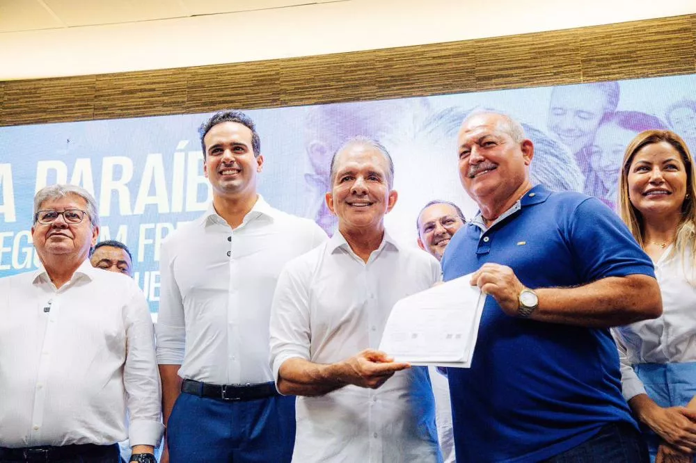 Prefeito de Patos, professor Jacob, se filia ao Republicanos e destaca fortalecimento do partido na Paraíba