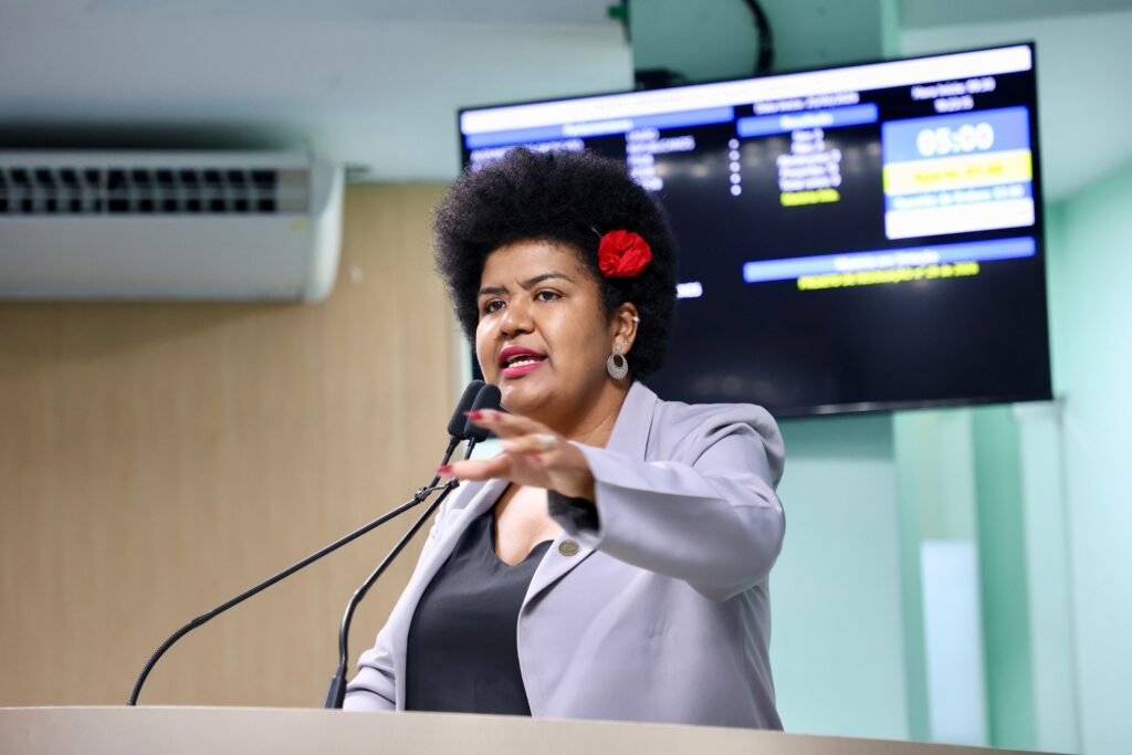 Jô Oliveira cobra Prefeitura e denuncia risco de Campina Grande perder um importante equipamento cultural