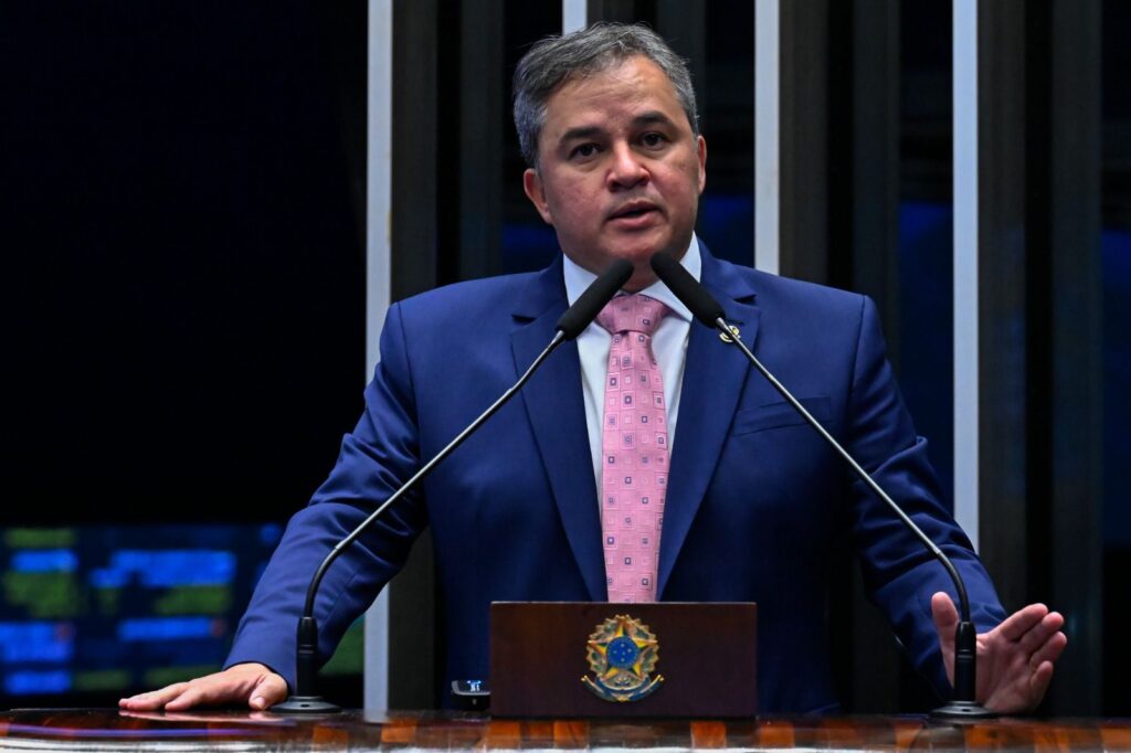 Na tribuna do Senado, Efraim cobra transparência sobre leilão da Cagepa e questiona proposta única em PPP bilionária