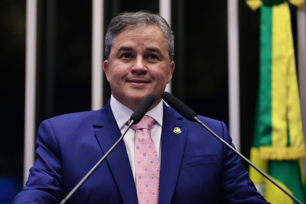 “Ranking dos Políticos divulga o TOP 10 do Congresso Nacional e Efraim é Melhor Senador da Legislatura”