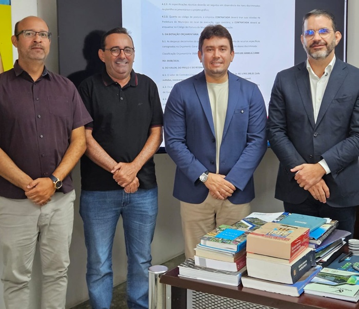 Helder Carvalho anuncia investimento de R$ 4 milhões para pavimentação do Distrito Industrial de Sousa