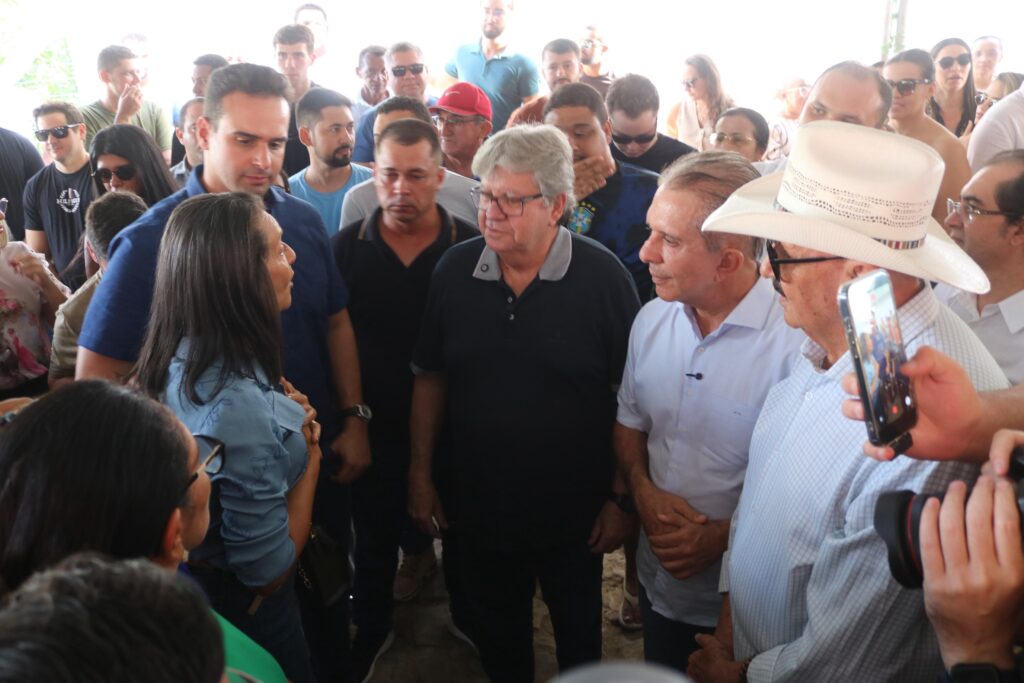 Prestígio: Visita de Lucas Ribeiro, João e Nabor à casa de Vital e Leonice movimenta Boa Ventura e reúne moradores