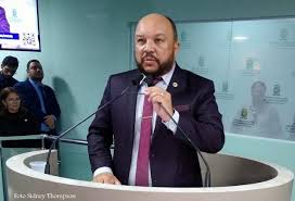 Vereador Saulo Germano propõe proibição de contratos com empresas que violem direitos humanos em Campina Grande