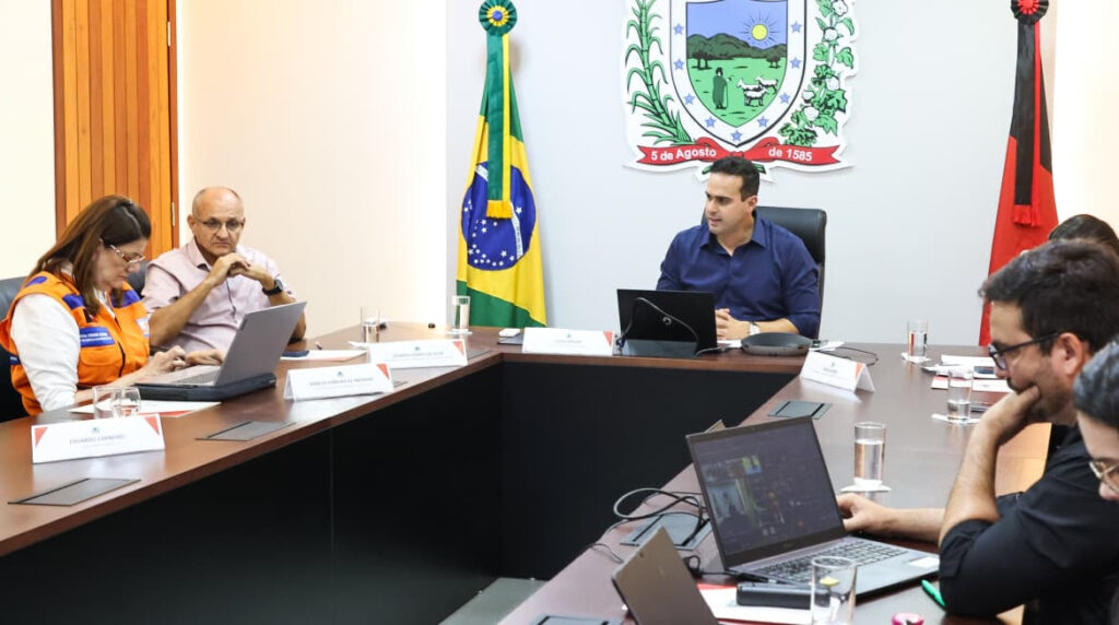 Lucas Ribeiro se reúne com prefeitos e anuncia mais R$ 17,7 milhões para municípios atingidos pelas chuvas