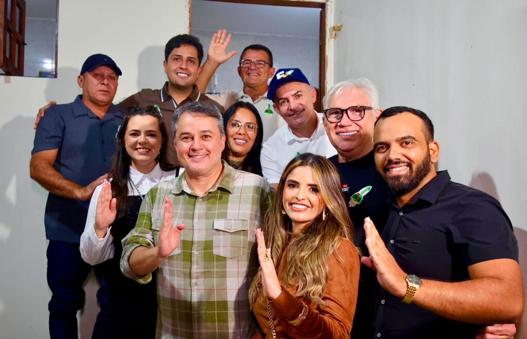 Efraim recebe apoio do prefeito Tota Guedes e das principais lideranças de Pedra Lavrada na disputa pelo Governo da Paraíba