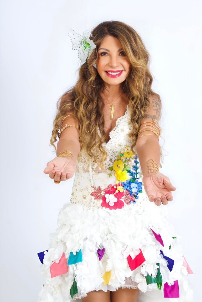 Elba Ramalho canta poesias musicadas do Nordeste em Campina Grande – O Maior São João do Mundo