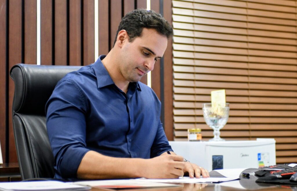 Governador Lucas Ribeiro anuncia convocação de 1.829 concursados para a educação, saúde e segurança pública