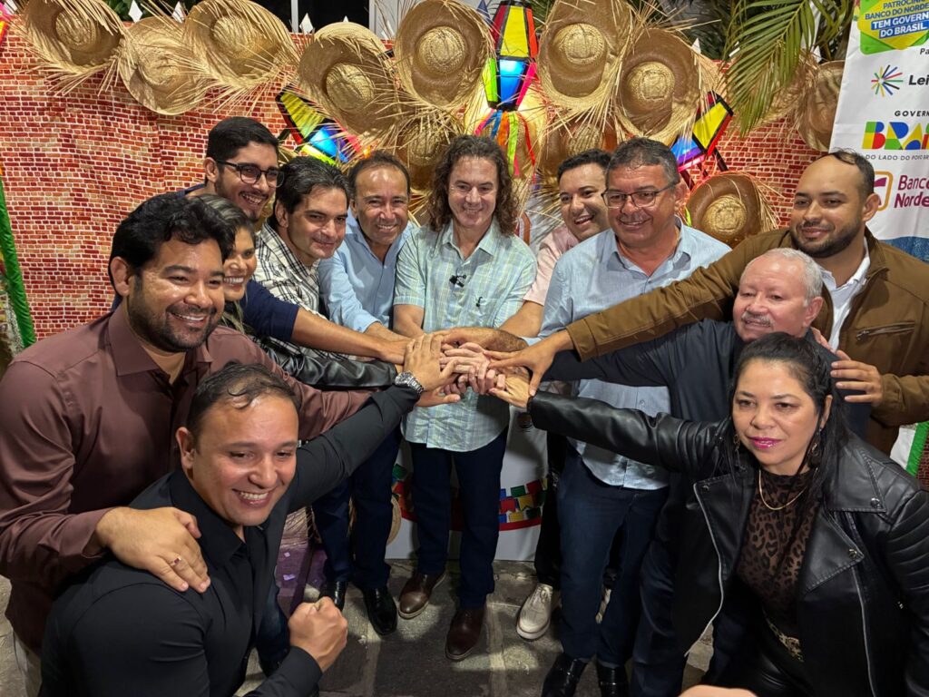 Veneziano é recebido pelo prefeito Wenceslau e lideranças e participa da festa de São João e São Pedro em Teixeira