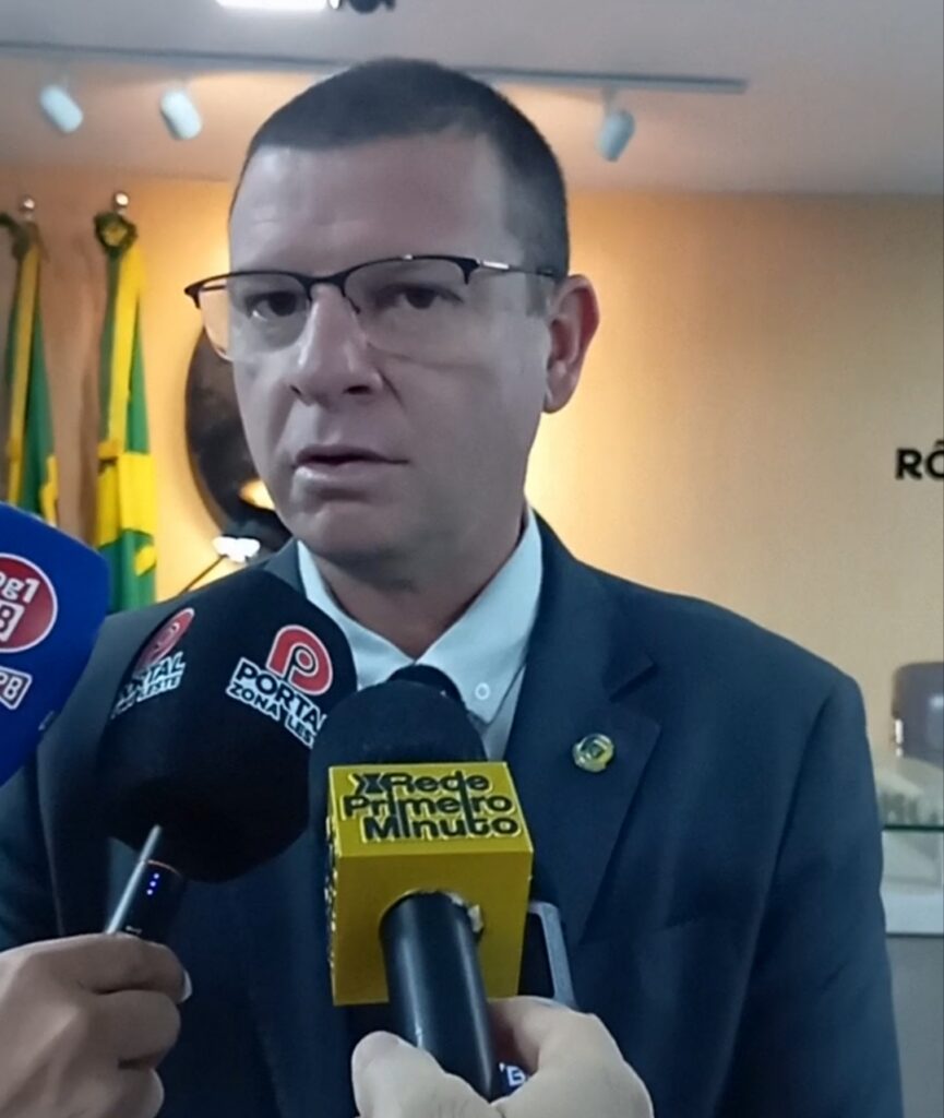 Dinho Papaléguas anuncia que divulgará em breve votos para senador e governador