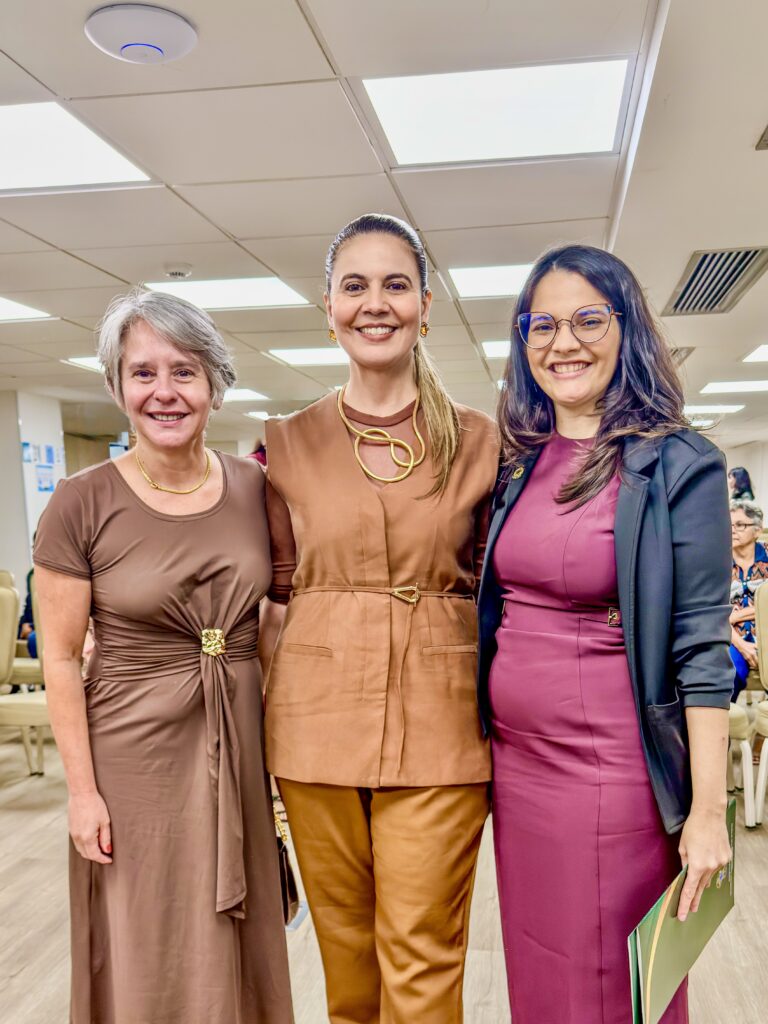Em defesa da Fisioterapia, Carol Gomes acompanha posse histórica da diretoria do CREFITO-21
