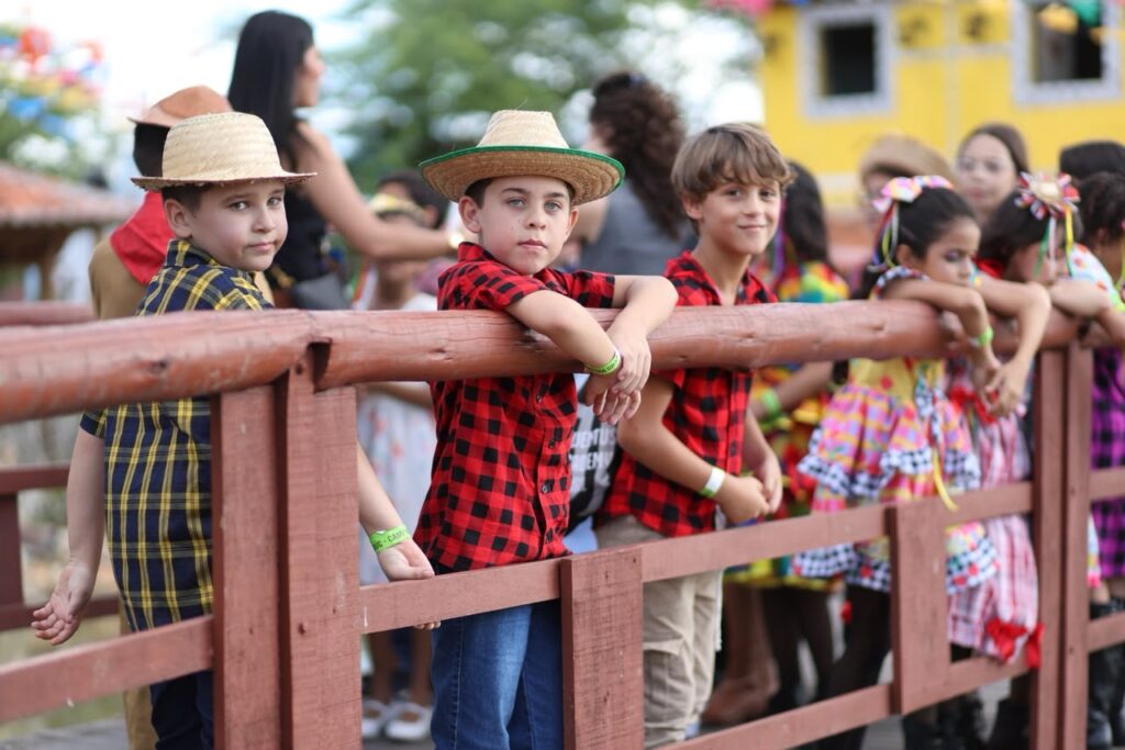 Vila Sítio São João promove tarde cultural para mais de 1.200 estudantes da rede municipal nesta quinta-feira