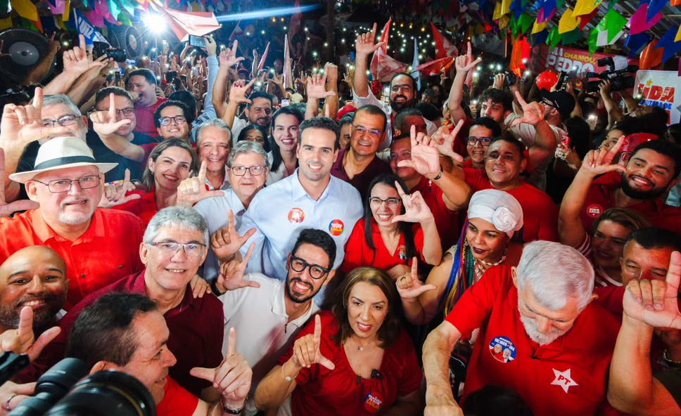PT oficializa apoio à reeleição de Lucas, que reforça parceria com governo Lula