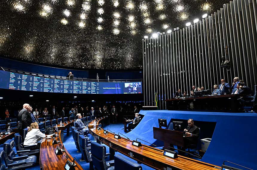 Aprovadas penas mais severas para violência sexual digital contra menores