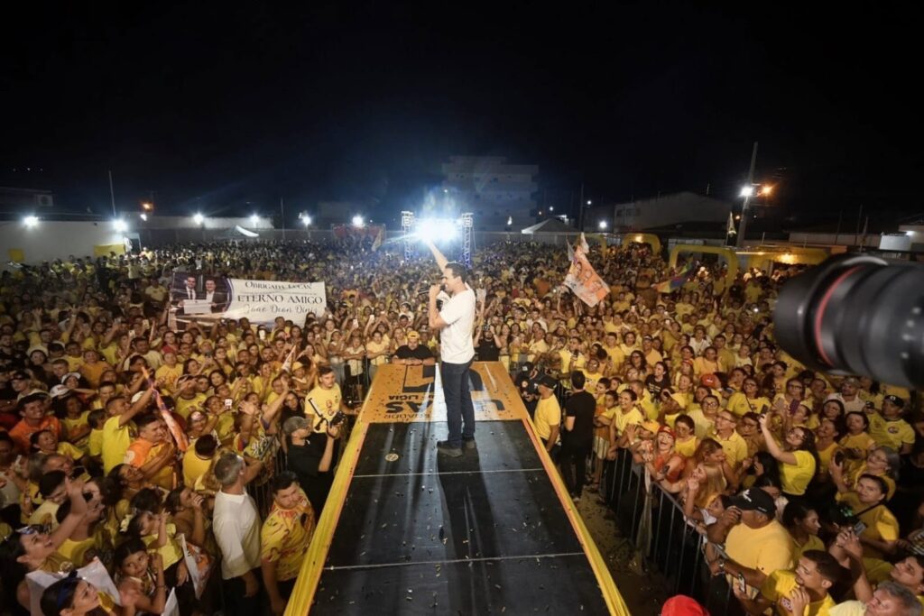 Lucas reúne multidão em Piancó e reforça compromisso com proteção às mulheres