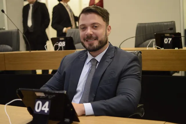 Deputado Caio Roberto é alvo de operação da Polícia Federal