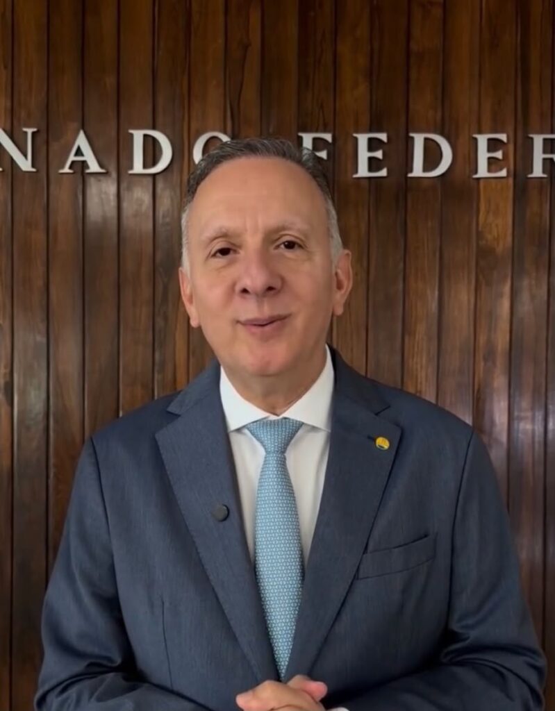 Aguinaldo Ribeiro participa da promulgação do fim da escala 6×1 e celebra conquista dos trabalhadores