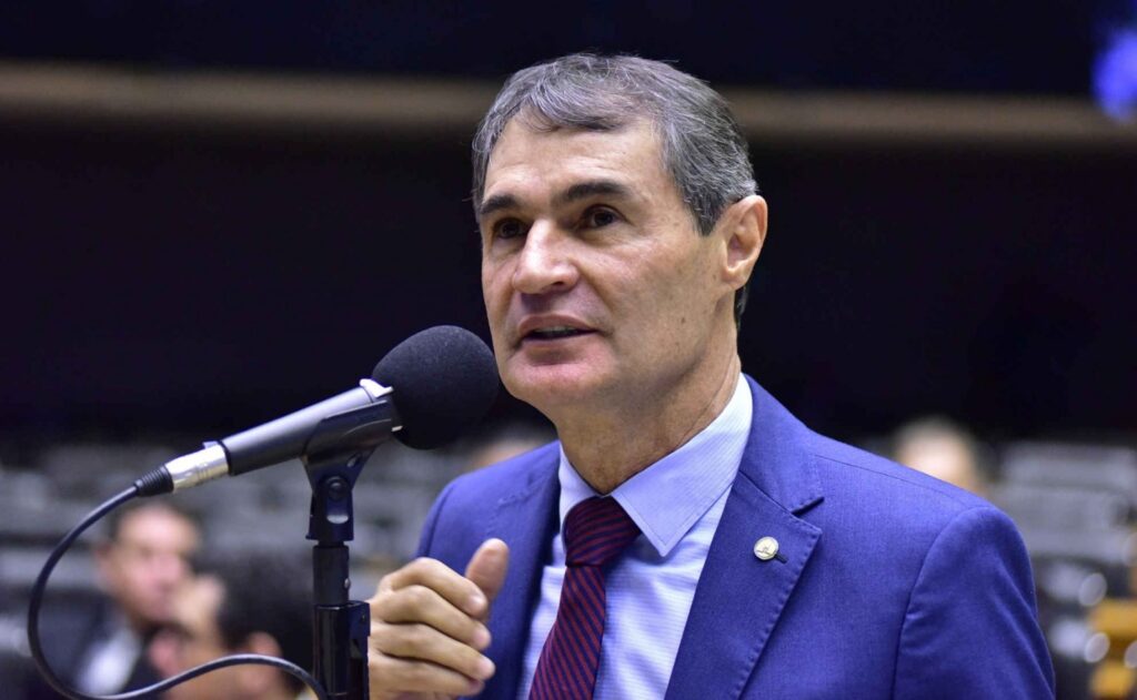 Romero se pronuncia após não conseguir reeleição e diz que continuará servindo à Paraíba